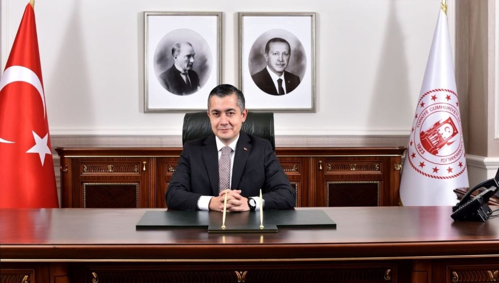 Can Aksoy kimdir? Esenyurt Belediyesi’ne Başkanvekili olarak atanan Can Aksoy’un hayatı