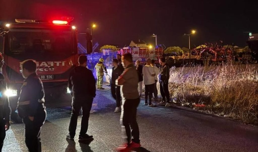 Duvara çarpan motosiklet alev aldı: 1 meyyit, 1 yaralı