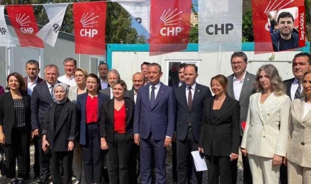 Hatay’da toplanan CHP MYK’nin gündeminde Erdoğan’ın ayakta karşılanması da vardı