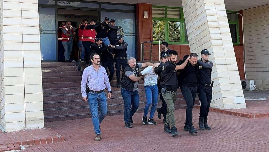 Isparta’daki silahlı kavgada 9 kişiye tutuklama