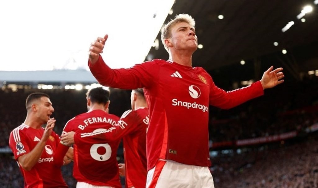 Manchester United’dan alanında nefes kesen geri dönüş!