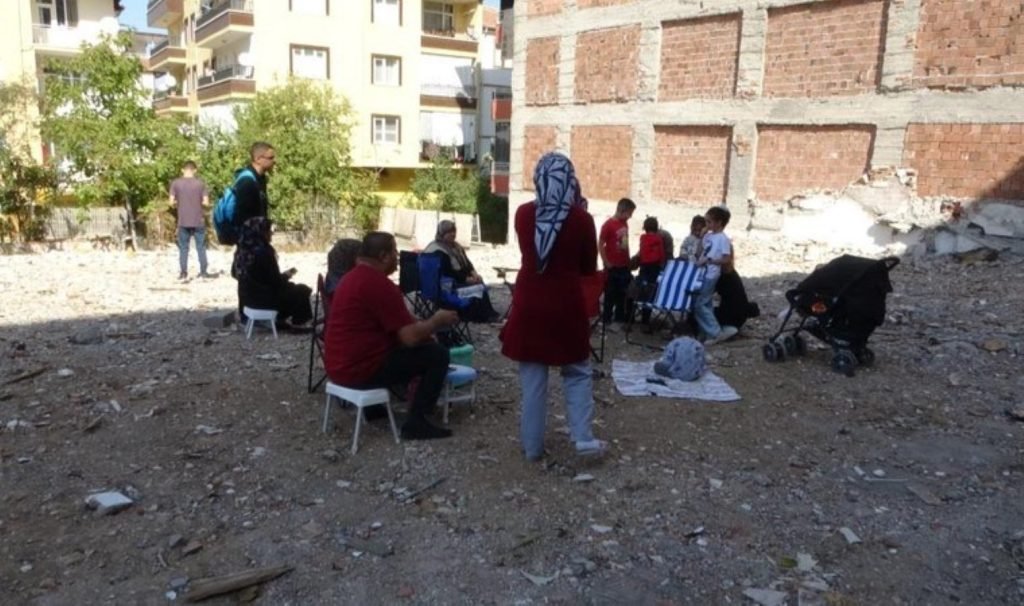 Sarsıntının akabinde Malatya’da okullar yarın da tatil edildi