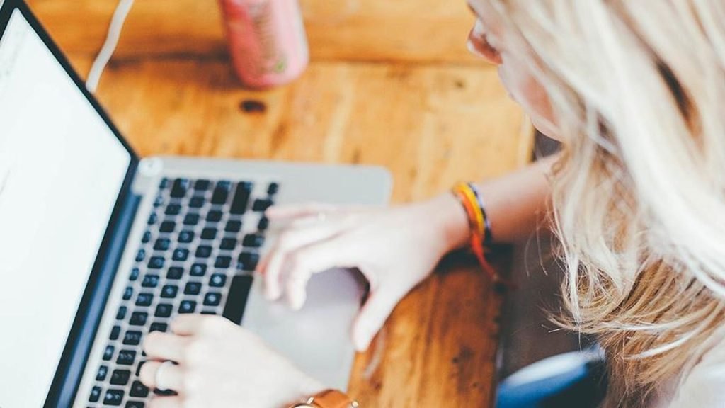 2025 yılı yeni vergi sistemi: E-ticaret yapan şirketlere stopaj kesintisi geliyor