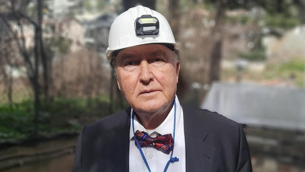 Bitlis depreminin ardından Prof. Dr. Ahmet Ercan ‘deprem bölgesi’ diyerek ilçeyi uyardı: ‘Evlerinize girmeyin’