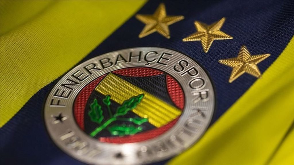 Fenerbahçe’nin yeni takım otobüsü tanıtıldı: 5 yıldızlı logo kondu