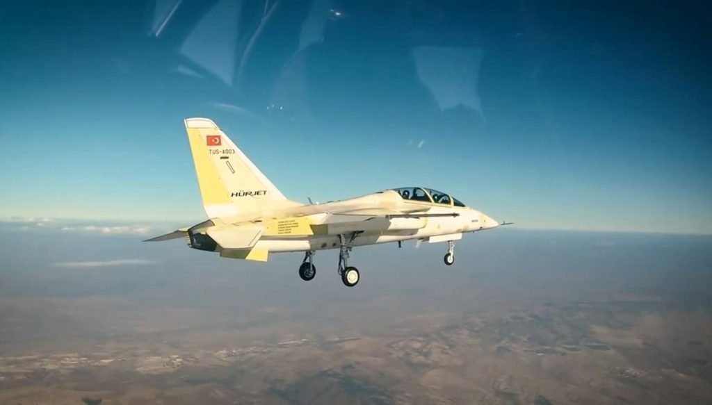 HÜRJET’in ikinci prototipi, şehit isimleriyle uçtu