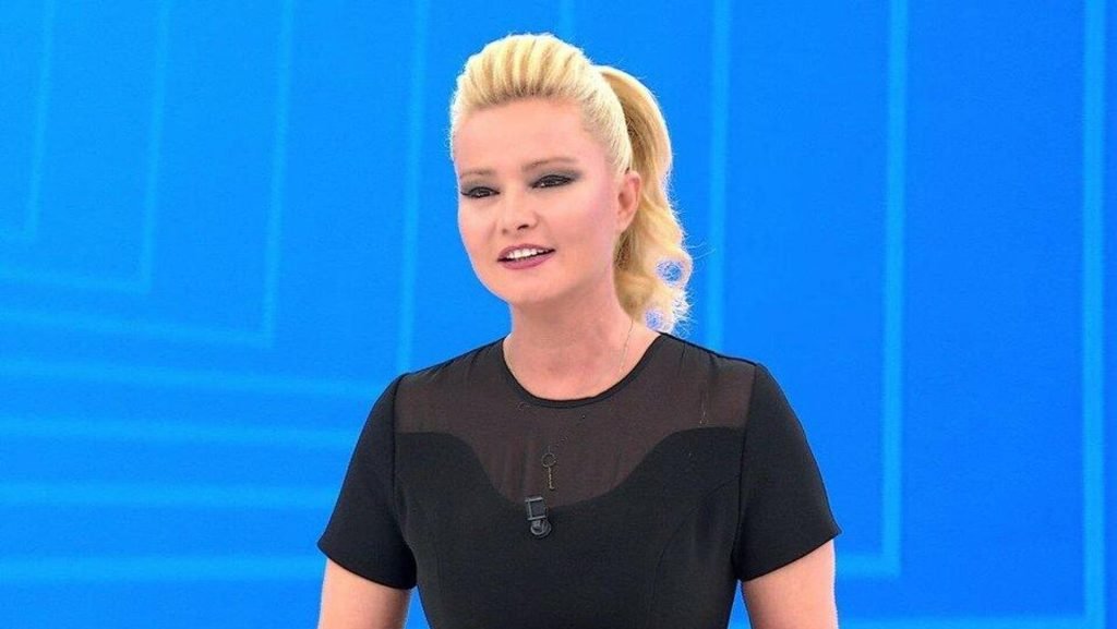 Altın Kelebek Ödül Töreni’nde Müge Anlı depremi: Çağla Şıkel’e laf atınca salon sessizliğe büründü