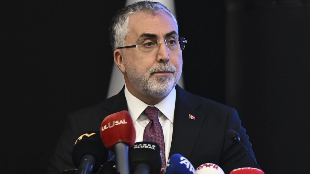 Çalışma ve Sosyal Güvenlik Bakanı Işıkhan asgari ücret için tarih verdi: ‘Çalışmaları başlatacağız’