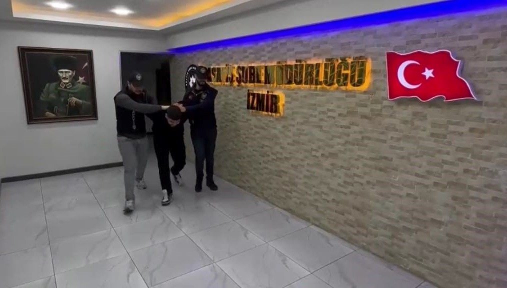 İzmir’de trafikte tartıştığı kişiyi bıçakla yaralayan şahıs tutuklandı