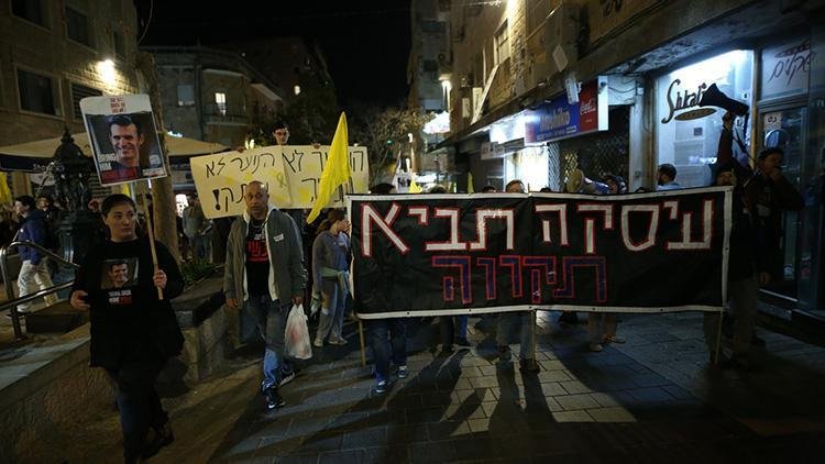 Tel Aviv’de protesto… ‘Netanyahu istifa’