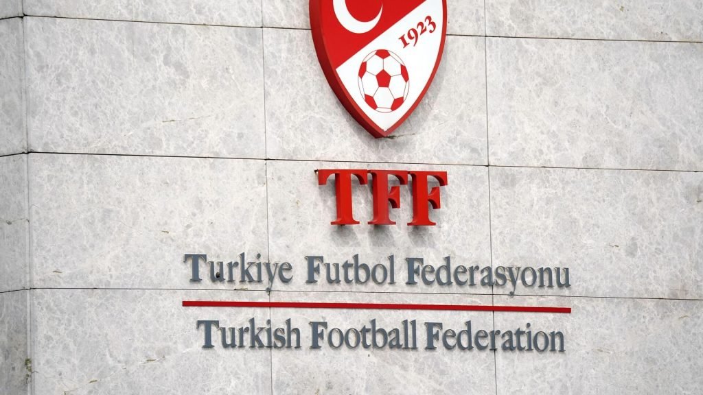 TFF Başkanı Hacıosmanoğlu açıklama yaptı: TFF’den ilk istifa geldi