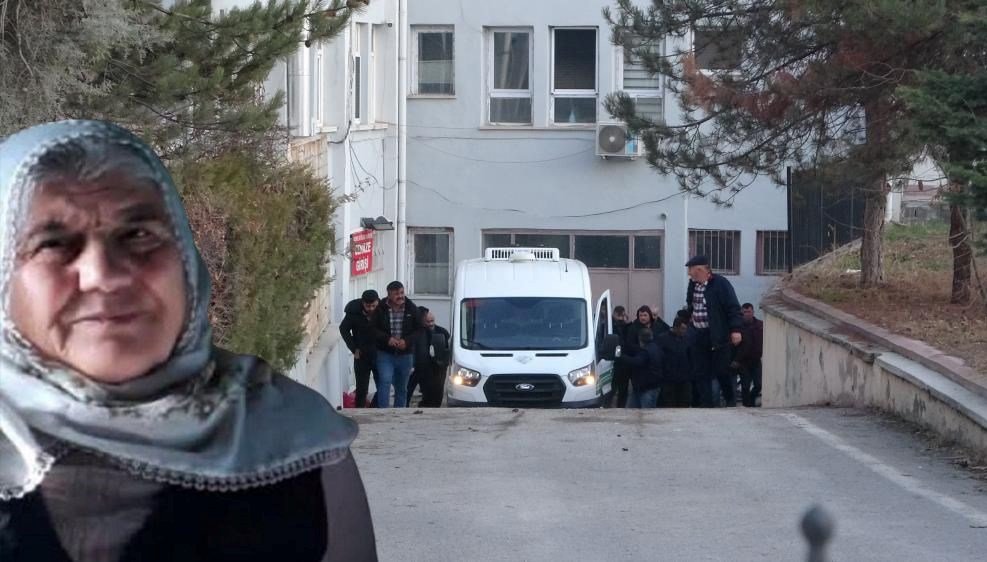 83 yaşındaki kadını bıçaklayıp öldürdü