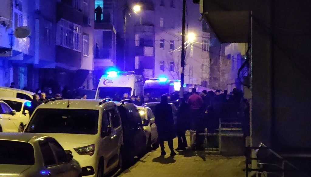 Eyüpsultan’da vahşet: Aynı aileden dört kişi öldürüldü