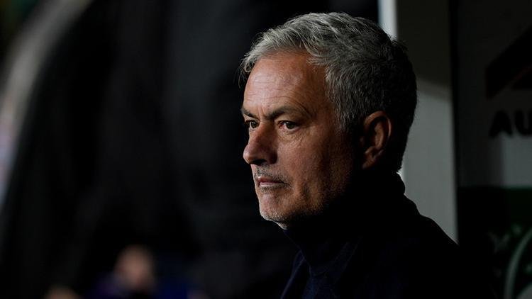 Fenerbahçe, Adana Demirspor karşısında fırsat maçında! Jose Mourinho birinci 11’ini belirledi