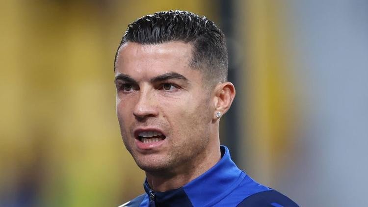 Fenerbahçe’nin eski yıldızından Cristiano Ronaldo’yu kızdıracak kelamlar: Boş konuşuyor, onu yerler
