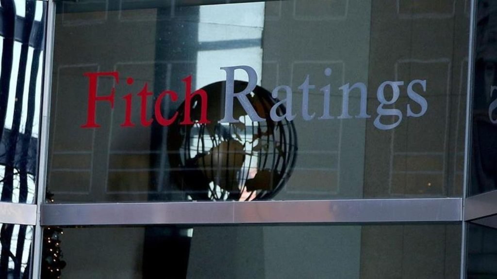 Fitch, Türkiye’nin kredi notunu ‘durağan’ olarak teyit etti