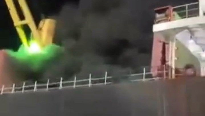 Adana’da limanda gemi yangını