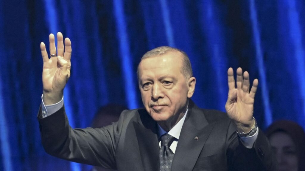 Cumhurbaşkanı Erdoğan: İl başkanlarımızın dörtte üçü, ilçe başkanlarımızın üçte ikisi değişti