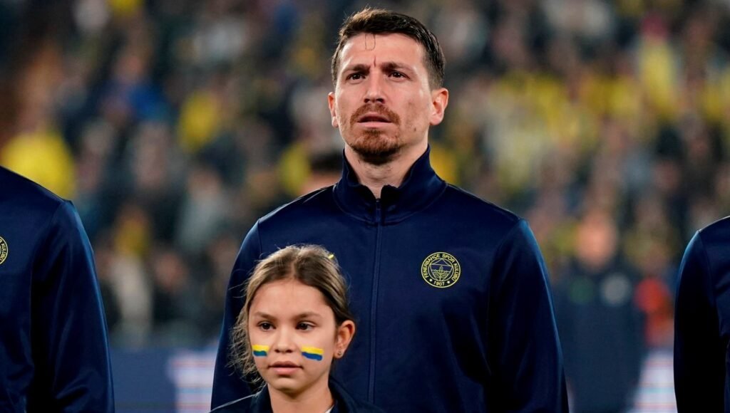 Fenerbahçe’de Mert Hakan Yandaş’tan dalya