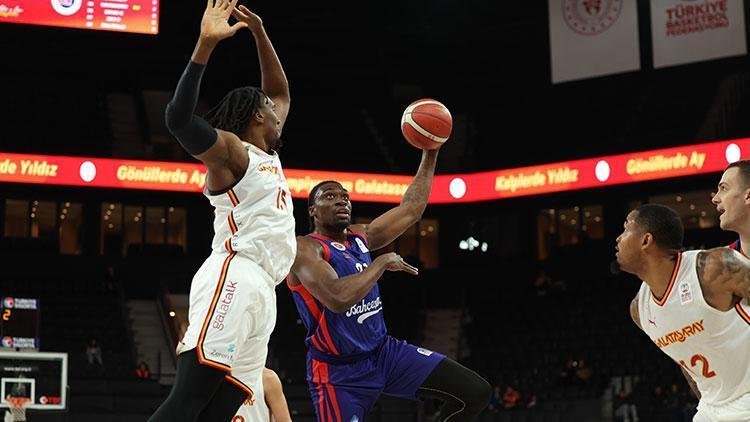 Galatasaray, Bahçeşehir Koleji’ni devirdi! 4 maç sonra ilki yaşadı