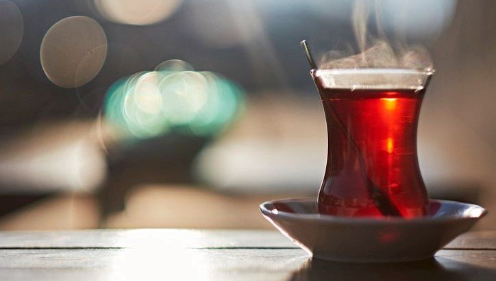 İş yerinde çay krizi: Davet edilmedi dava açtı, 41 bin sterlin tazminat kazandı