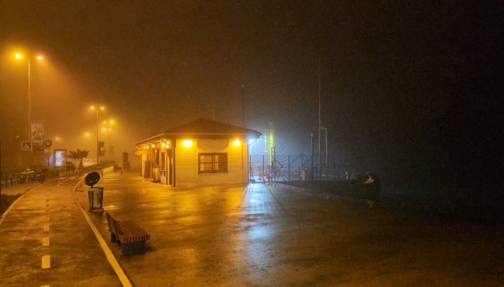 İstanbul Boğazı’nda sis esareti: Vapur seferleri iptal