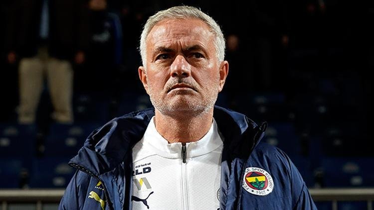 Jose Mourinho, 3. derbisinde ilk peşinde