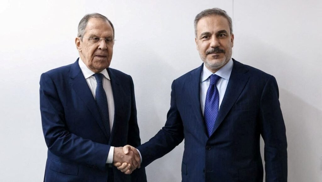 Lavrov Ankara’da: Rusya savaşın bitmesi için şartını açıkladı