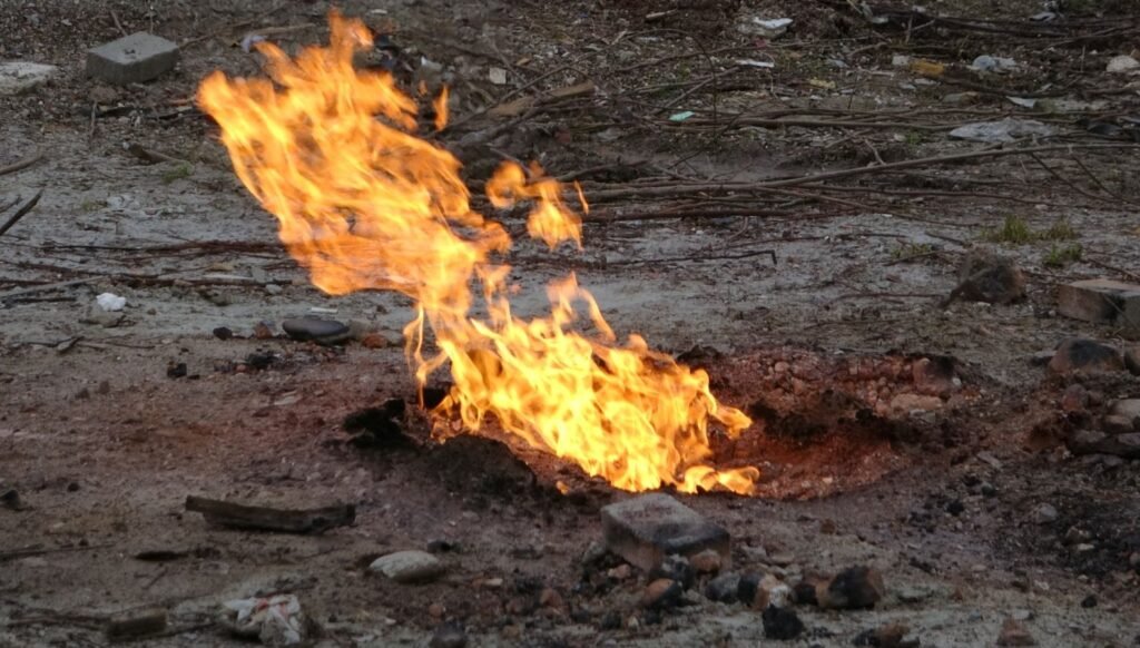Metan gazı yangını 10’uncu gününde: Ekipler bölgede bekleyişte