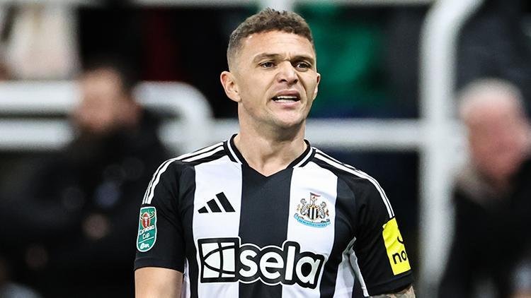 Orta alana Lovric, sağ beke Trippier