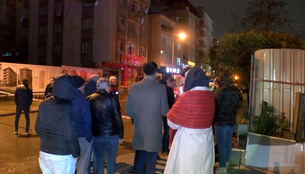 Tuzla’da kolonlarından ses gelen 4 katlı bina boşaltıldı