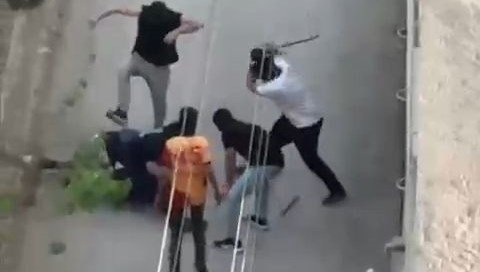 Adana’da kar maskeli saldırgan dehşeti: Beş kişi, bir kişiyi öldüresiye dövdü