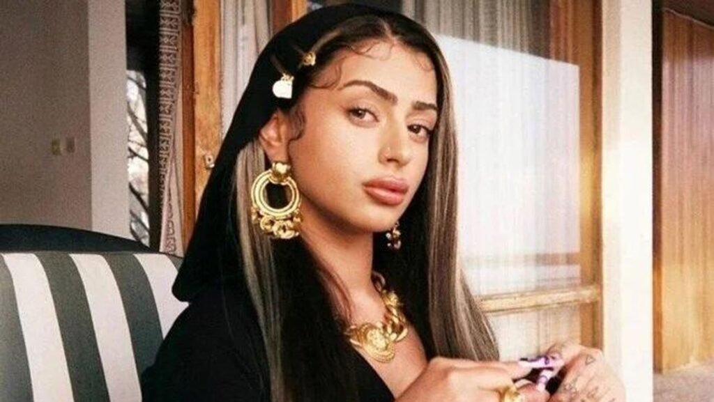 Alizade, LvbelC5 ve Akdo’nun ‘K*hpe’ klibine resmi inceleme