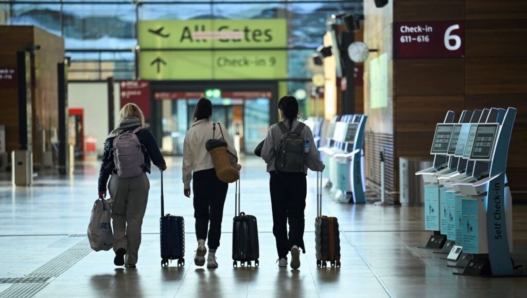 Almanya’da 24 saatlik havalimanı grevi: 3 bin 400 uçuş iptal oldu