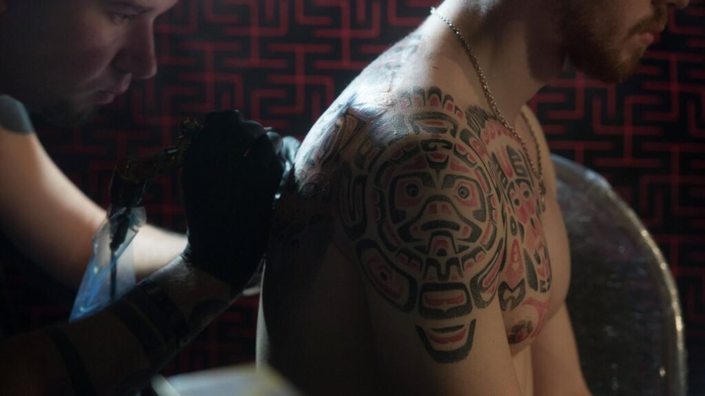 Bilim insanları açıkladı: ‘Dövme mürekkebi lenf ve cilt kanseri riskini artırıyor’