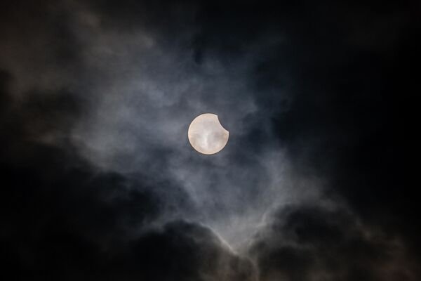 Gökyüzünde şölen: Ostrava’da parçalı Güneş tutulması gözlem etkinliği düzenlendi