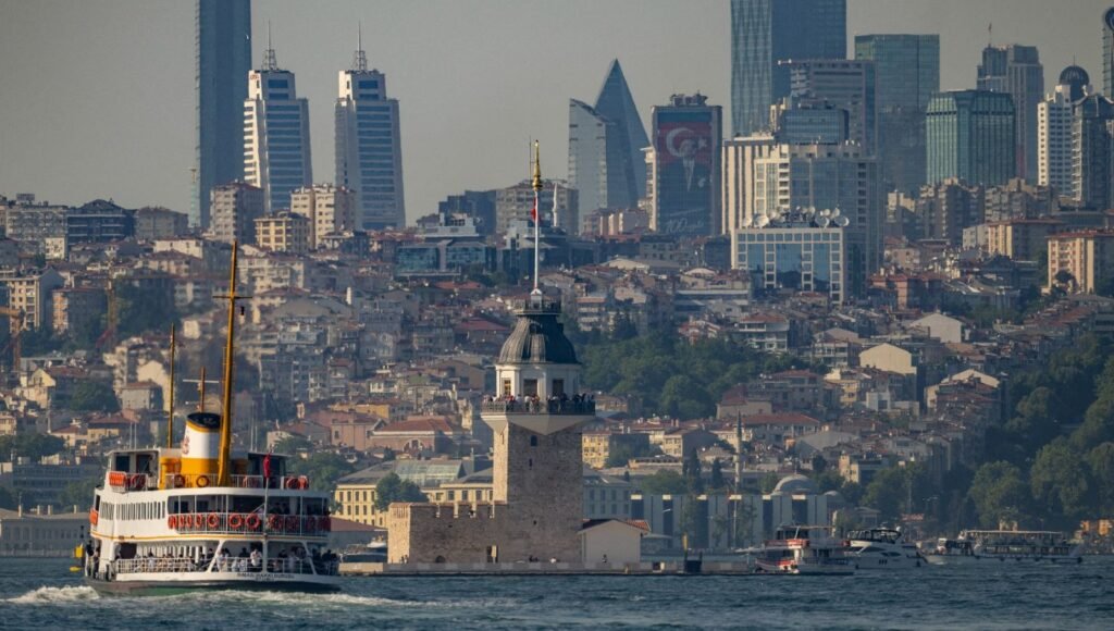 İstanbul’a hafta sonu yaz geliyor