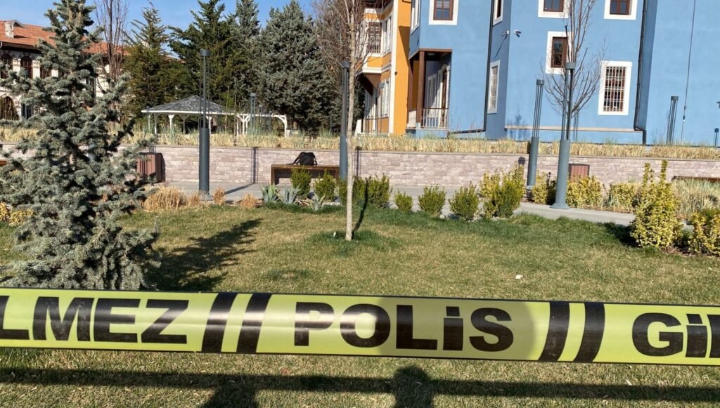 Konya’da şüpheli paket paniği: Fünye ile patlatıldı