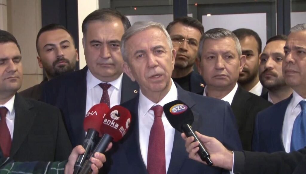 Mansur Yavaş Türkiye’ye döndü: Hakkımda bir soruşturma yok