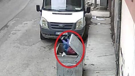 2 yaşındaki çocuk pencereden çöp konteynerine düştü
