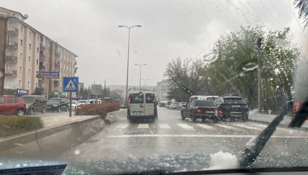 Çankırı’da dolu yağışı etkili oldu