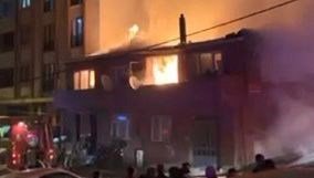 Gaziosmanpaşa’da iki bina yandı