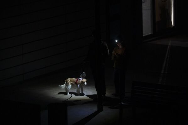 İspanya ve Portekiz karanlığa gömüldü: Hayat felç oldu