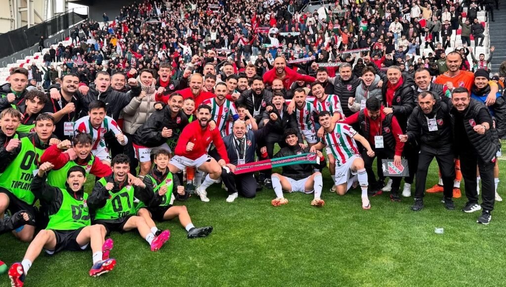 Karşıyaka şampiyonluk iddiasını sürdürüyor