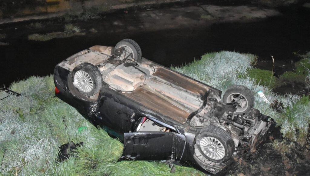 Kırıkkale’de otomobil dereye düştü