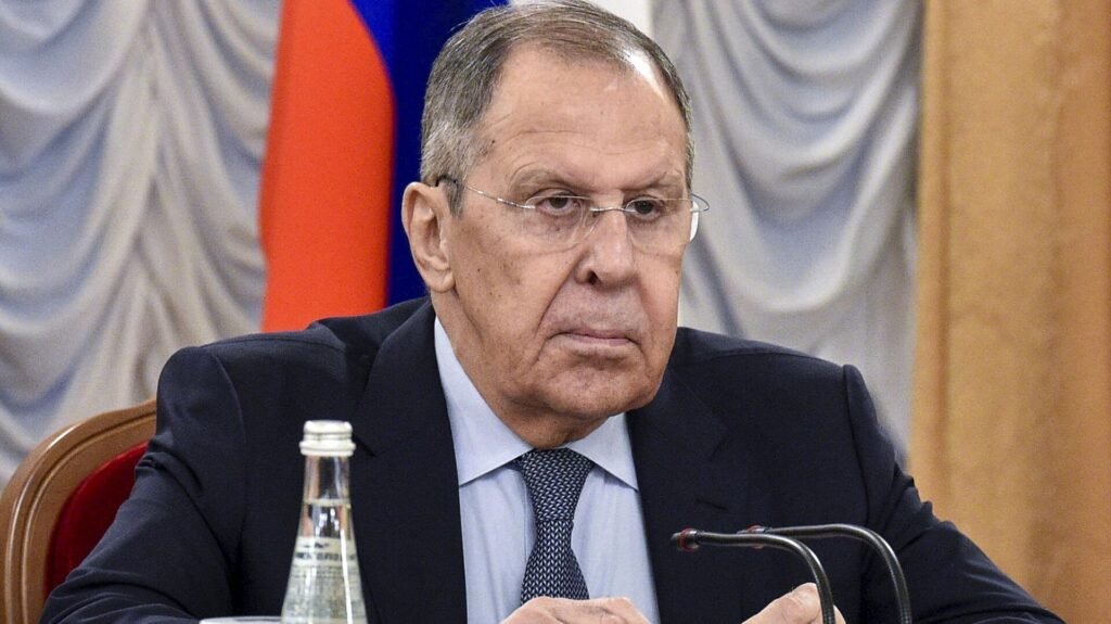 Lavrov: Rusya  ABD’ye Ukrayna’nın enerji tesislerine yönelik saldırılarına ilişkin verileri iletti