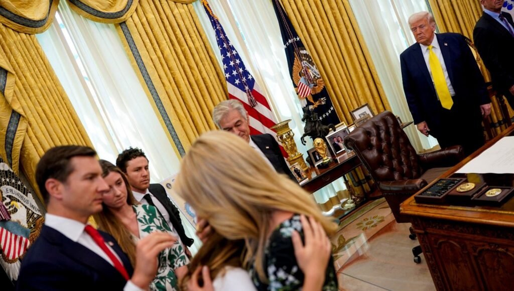 Mehmet Öz’ün yemin töreninde torunu baygınlık geçirdi, Trump konuşmasını yarıda kesti