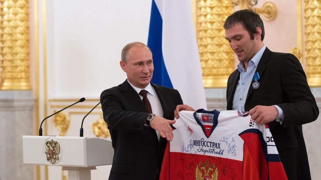 Putin’den Amerikan hokey tarihine geçen Oveçkin’e tebrik