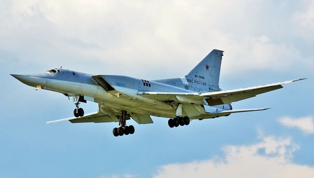 Rusya’da savaş uçağı düştü, bir pilot öldü