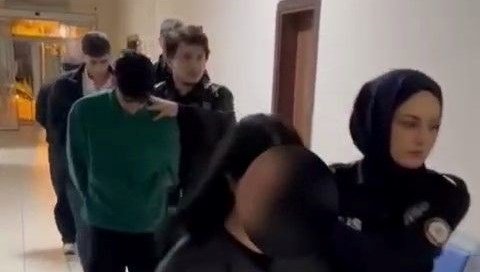 Silahla telefon gasp eden 5 şüpheli kıskıvrak yakalandı